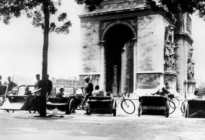 Bicycle Taxis in the Place d