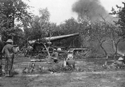 Big Railway Gun Firing During the Advance in the West, First World War, 1914-1918, c1920 by Unbekannt
