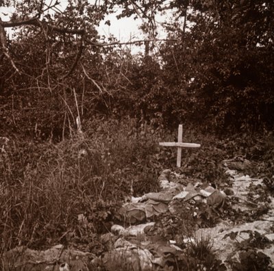 Body of German soldier, Ablain-Saint-Nazaire, Northern France by Unbekannt