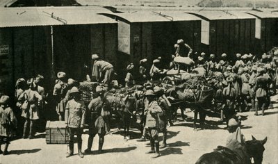 British and Indian soldiers at Bombay, India, First World War by Unbekannt