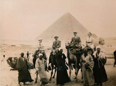 British Tourists Seated on Camels in Front of The Great Pyramid, Giza, Egypt, 1936 by Unbekannt