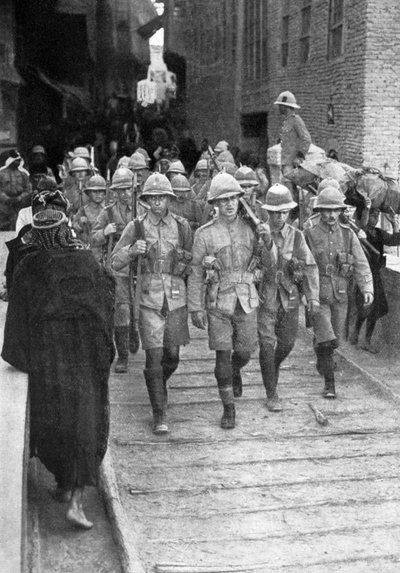 British Troops on the Way to Baghdad, First World War by Unbekannt