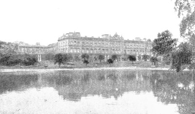 Buckingham Palace at the Time of Victoria by Unbekannt