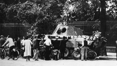 Bystanders Examining an Abandoned Tank on the Rue de Medicis, Liberation of Paris, August 1944 by Unbekannt