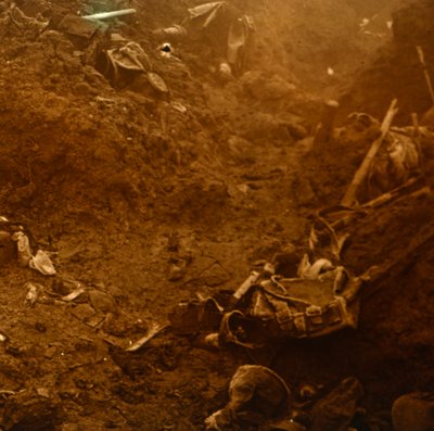 Captured Enemy Trench, Les Éparges, northern France, 1915 by Unbekannt