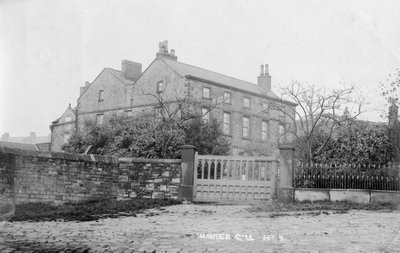 Chamber Hall, Oldham, Lancashire by Unbekannt