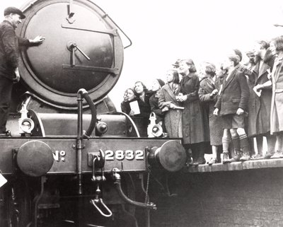Children looking at a steam locomotive, 3 March 1936 by Unbekannt