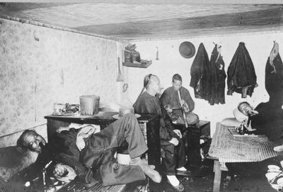 Chinese lodging house in San Francisco, California, c.1900 by Unbekannt