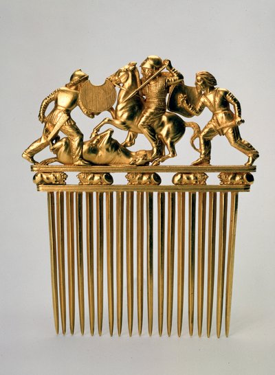 Comb with a fighting scene, c400 BC by Unbekannt