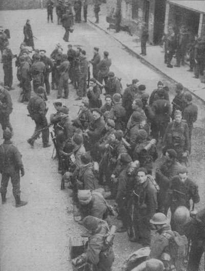 Commando Raiders who pierced the Channel defences at Boulogne, 1942 by Unbekannt
