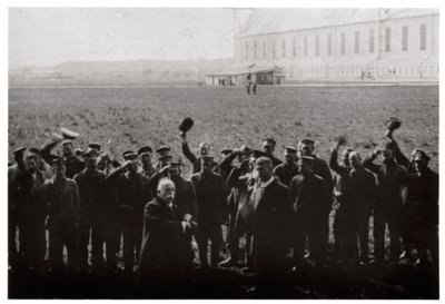 Count Zeppelin saluted by members of the naval airship fleet, Germany by Unbekannt