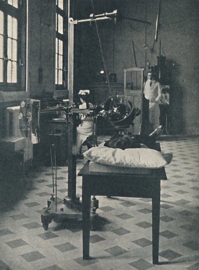 Crookes, Rontgen and Finsen - Using the Marvellous X-Rays Apparatus by Unbekannt