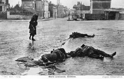 Dead German soldiers, Soissons, France by Unbekannt