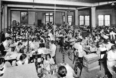 Disabled Girls Working at the Watercress and Flower Girls Christian Mission, London, 1926-1927 by Unbekannt
