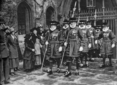 Distribution of the Maundy Money by Yeomen Warders, Tower of London, 1926-1927 by Unbekannt