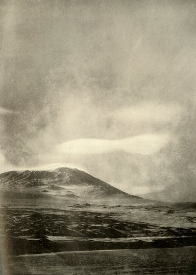 Dumb-Bell Cloud Above Erebus by Unbekannt