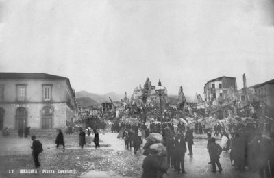 Earthquake damage in the Piazza Cavallotti, Messina, Sicily, Italy, December 1908 by Unbekannt