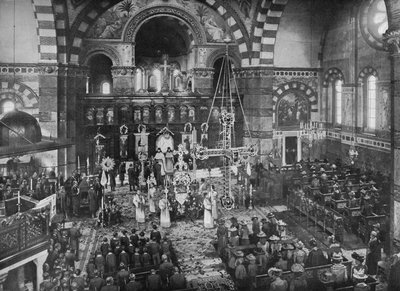 Easter Sunday Service at the Greek Church, Bayswater, London, c1903 by Unbekannt