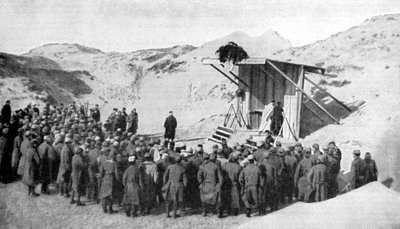 Easter mass in the dunes on the beaches of Belgium by the North Sea, World War I by Unbekannt