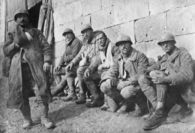 Evacuated French wounded after the battle at Plessis-de-Roye, Picardy, France, 30 March 1918 by Unbekannt