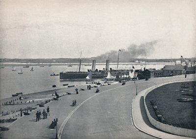 Fleetwood - The Promenade: Departure of the Isle of Man Steamer by Unbekannt