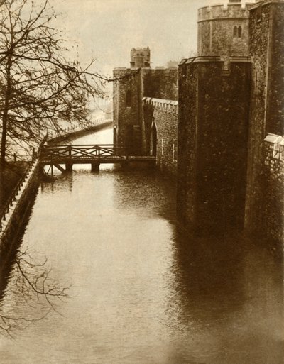 Flood waters in the moat at the Tower of London by Unbekannt