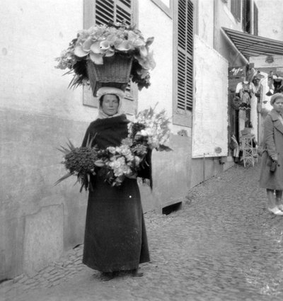 Flower Seller, Funchal, Madeira by Unbekannt