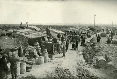 French Field-Service Kitchens Behind the Firing Line, 1919 by Unbekannt