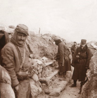 French soldiers in the trenches, Perthes, northern France by Unbekannt