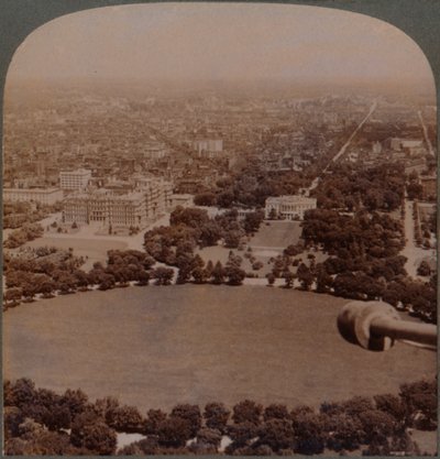 From Washington Monument North, the White House, Treasury and State Department, Washington, USA by Unbekannt