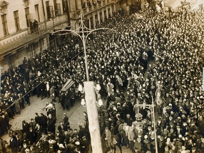 Funeral procession of the poet Valery Bryusov, Moscow, USSR, 12 October 1924 by Unbekannt
