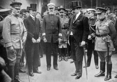 General Pershing arriving at Liverpool, 8 June 1917, c1920 by Unbekannt