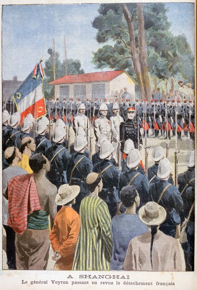 General Voyron reviewing French troops, Shanghai, 1900 by Unbekannt