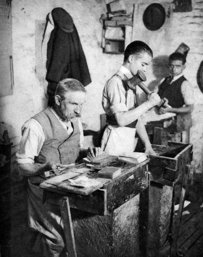 Gold-beating in a London Workshop by Unbekannt