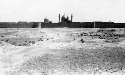 Golden Dome and Minarets of the Samarra Mosque, Mesopotamia by Unbekannt
