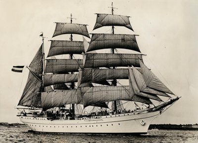 Gorch Fock for the first time under full sail, 1933 by Unbekannt