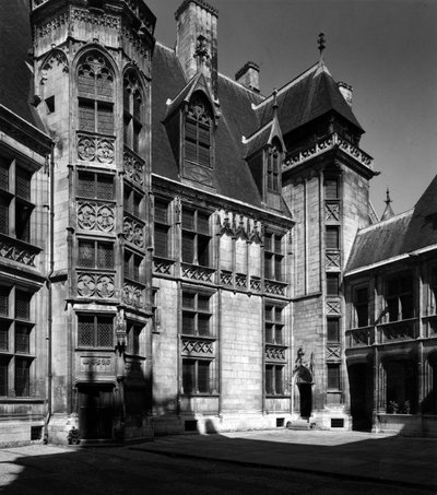 Gothic Architecture: Facade of the Inner Courtyard of the Palace of Jacques Coeur (1395-1456), Trader of Bourges by Unbekannt