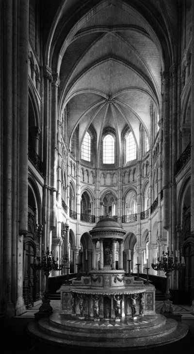 Gothic art: view of the choir of the Cathedrale Notre Dame de Noyon by Unbekannt
