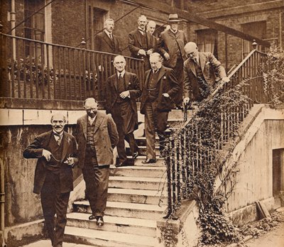 Government in Crisis, forming a National Cabinet as requested by King George V by Unbekannt