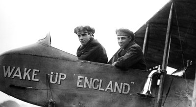 Graham White and RT Gates, British Pioneer Aviators by Unbekannt
