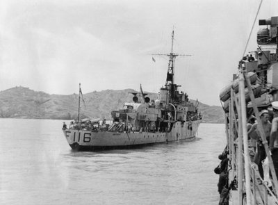 HMS Amethyst, after action on the Yangtze River by Unbekannt