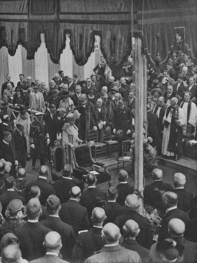 H.M. The King laying the Foundation Stone of Lloyds New Building 23 May 1925 by Unbekannt