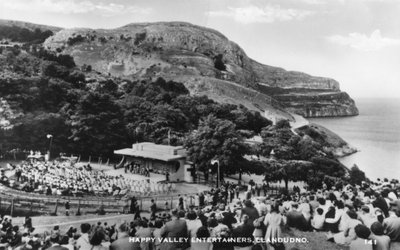 Happy Valley Entertainers, Llandudno, 20th century by Unbekannt