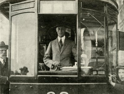 His Majesty Driving a Tram Through the Streets of Glasgow, 1924 by Unbekannt