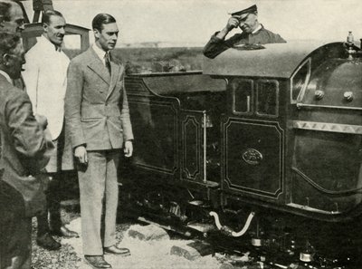 His Majesty Inspecting the Miniature Railway at New Romney, Kent, 1926, 1937 by Unbekannt