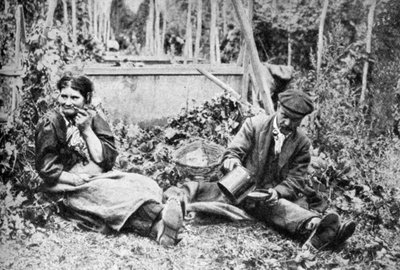 Hop Pickers, Kentish Hop Fields, c. 1922 by Unbekannt
