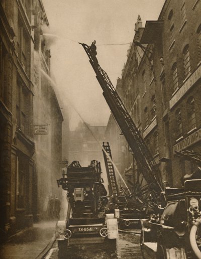 How The London Fire Brigade Comes To Grips With Its Enemy by Unbekannt