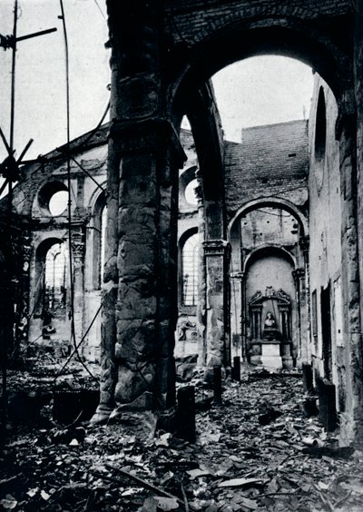 Interior of the Church of St. Mary Le Bow, Cheapside burnt out in an air raid, 1941 by Unbekannt