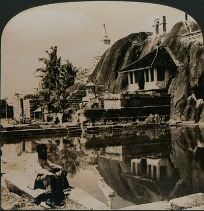 Isuruminiya, an ancient and picturesque rock temple in the heart of Ceylon by Unbekannt