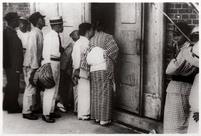 Japanese Crowd Looking into the Zeppelin Hangar, Kasumigaura, Japan, 1929-1933 by Unbekannt
